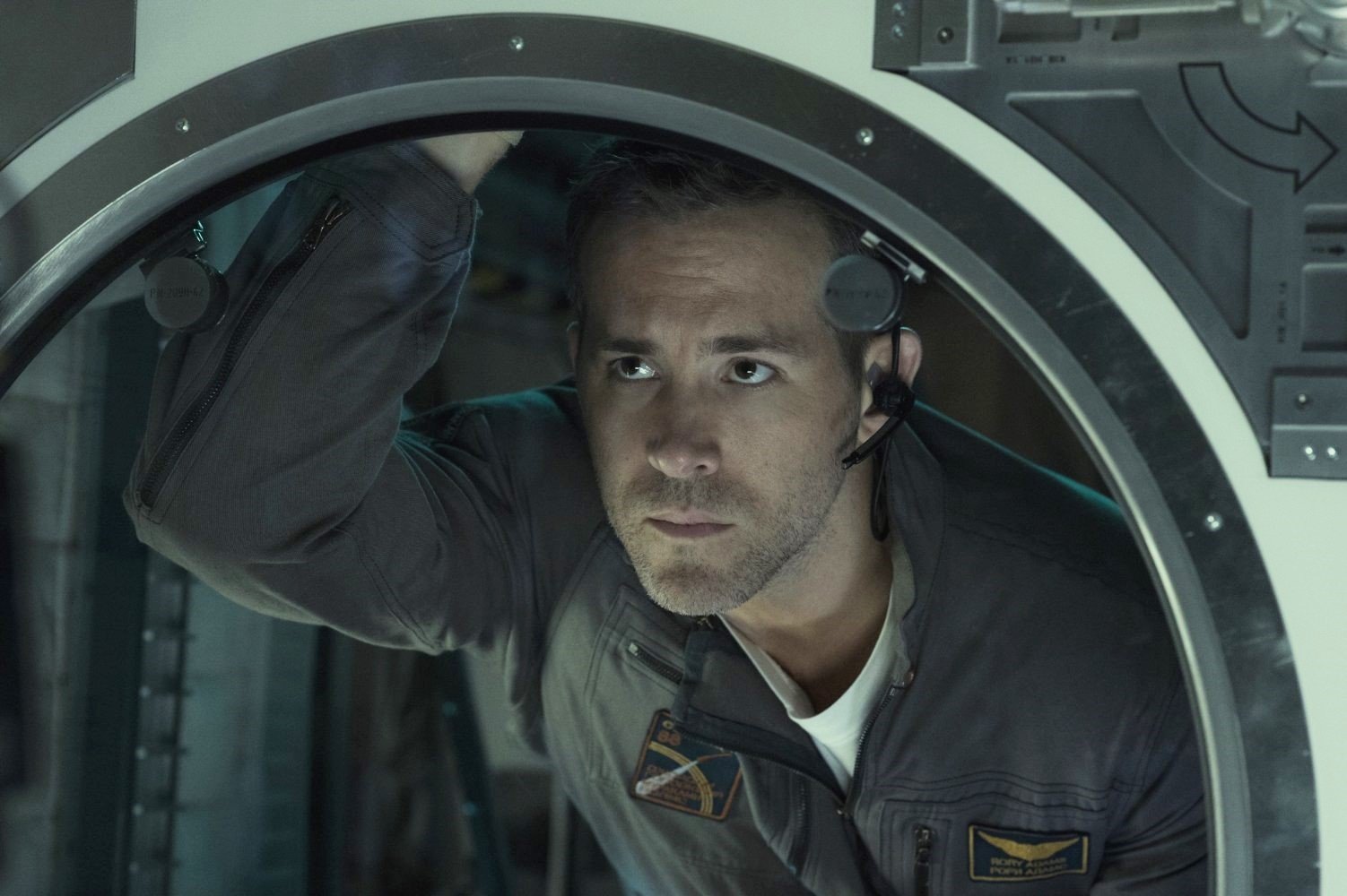 Ryan Reynolds stars as Roy Adams in Sony Pictures' Life (2017)