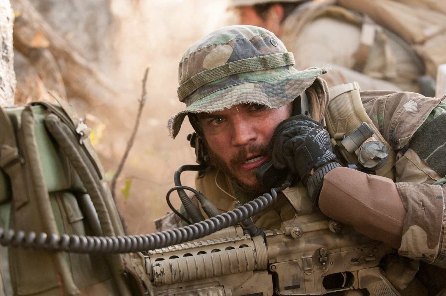 Emile Hirsch stars as Danny Dietz in Universal Pictures' Lone Survivor (2014)