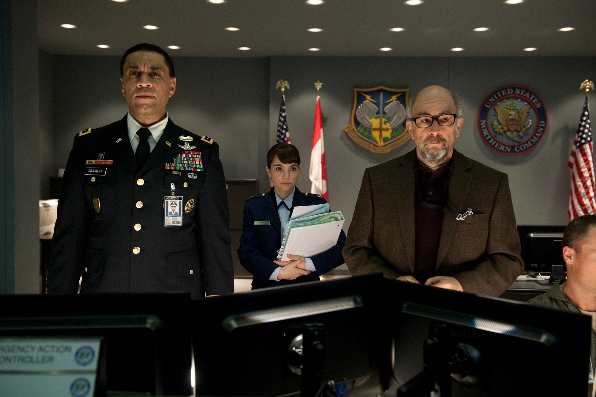 Harry Lennix, Christina Wren and Richard Schiff in Warner Bros. Pictures' Man of Steel (2013)