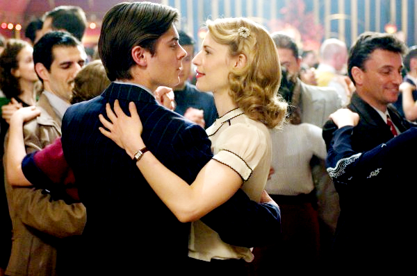 Zac Efron stars as Richard Samuels and Claire Danes stars as Sonja Jones in Freestyle Releasing's Me and Orson Welles (2009)