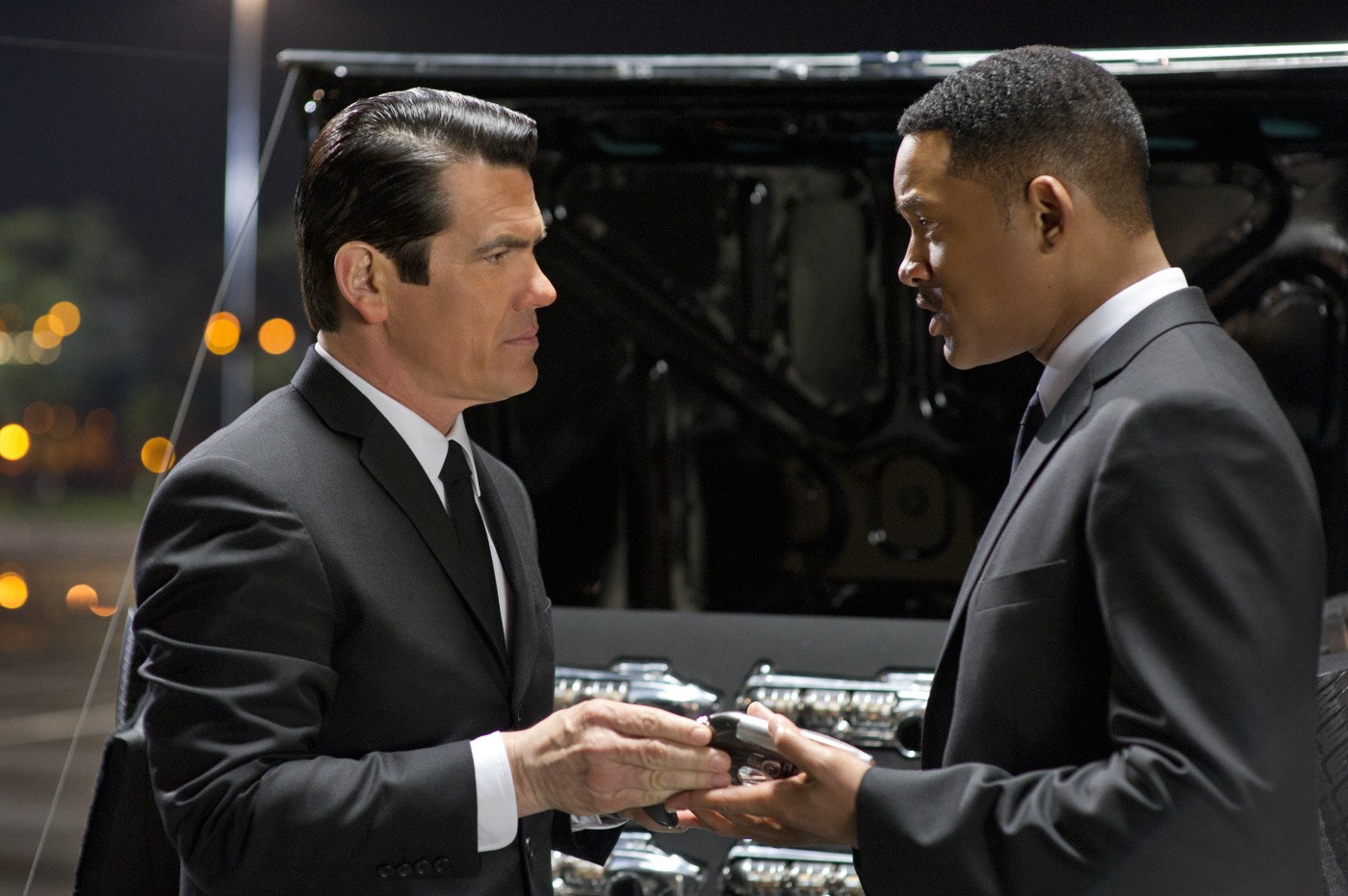 Josh Brolin stars as Young Agent K and Will Smith stasr as Agent J in Columbia Pictures' Men in Black 3 (2012)