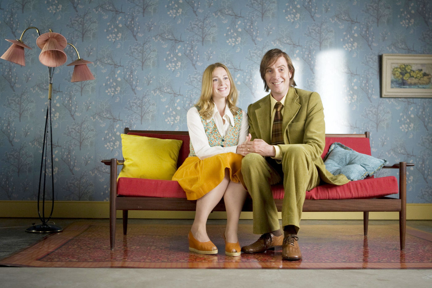 Sarah Polley (Elise) and Rhys Ifans in Magnolia Pictures' Mr. Nobody (2013)
