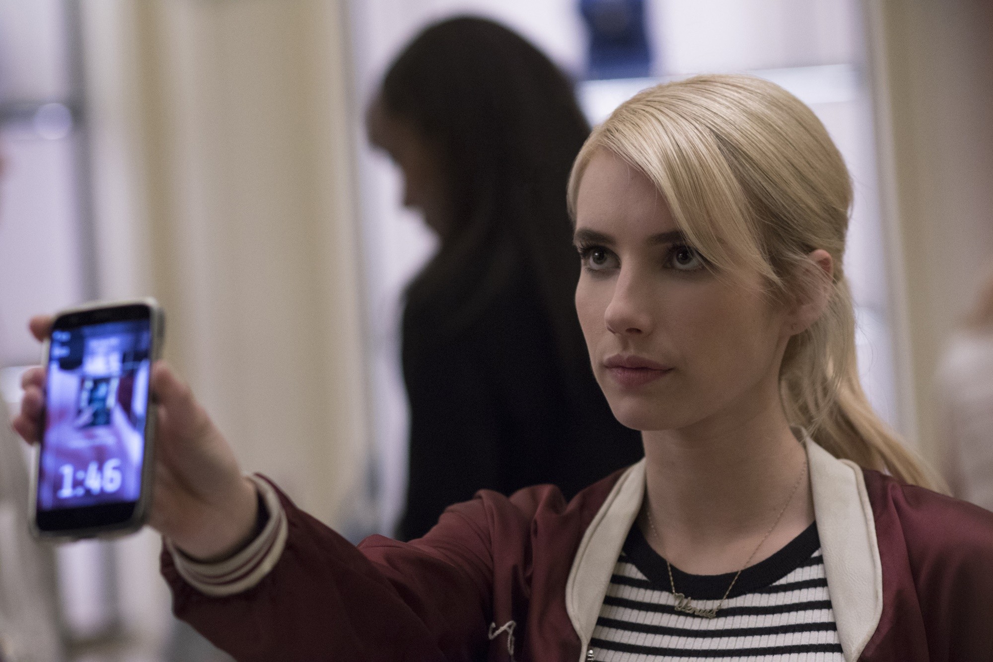 Emma Roberts stars as Vee in Lionsgate Films' Nerve (2016)