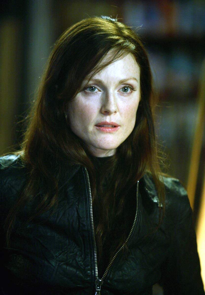 Julianne Moore as Callie Ferris in Paramount Pictures' Next (2007)