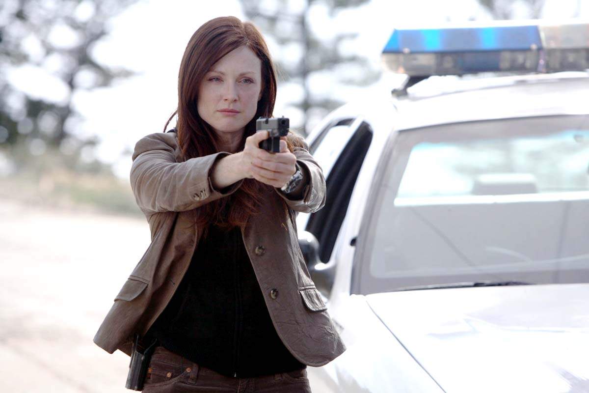 Julianne Moore as Callie Ferris in Paramount Pictures' Next (2007)