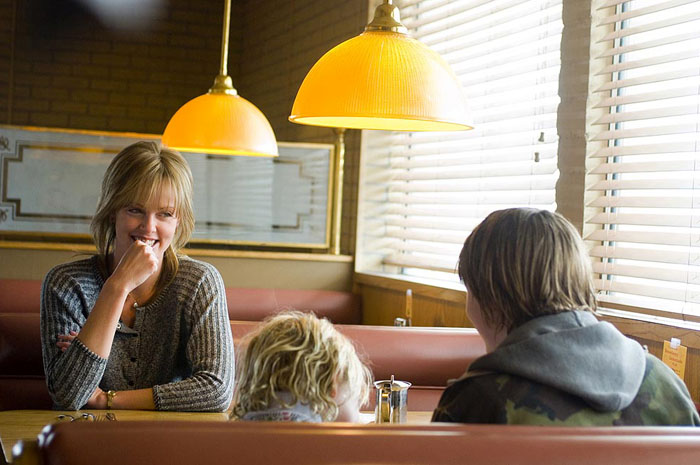 Josey Aimes and her 2 children