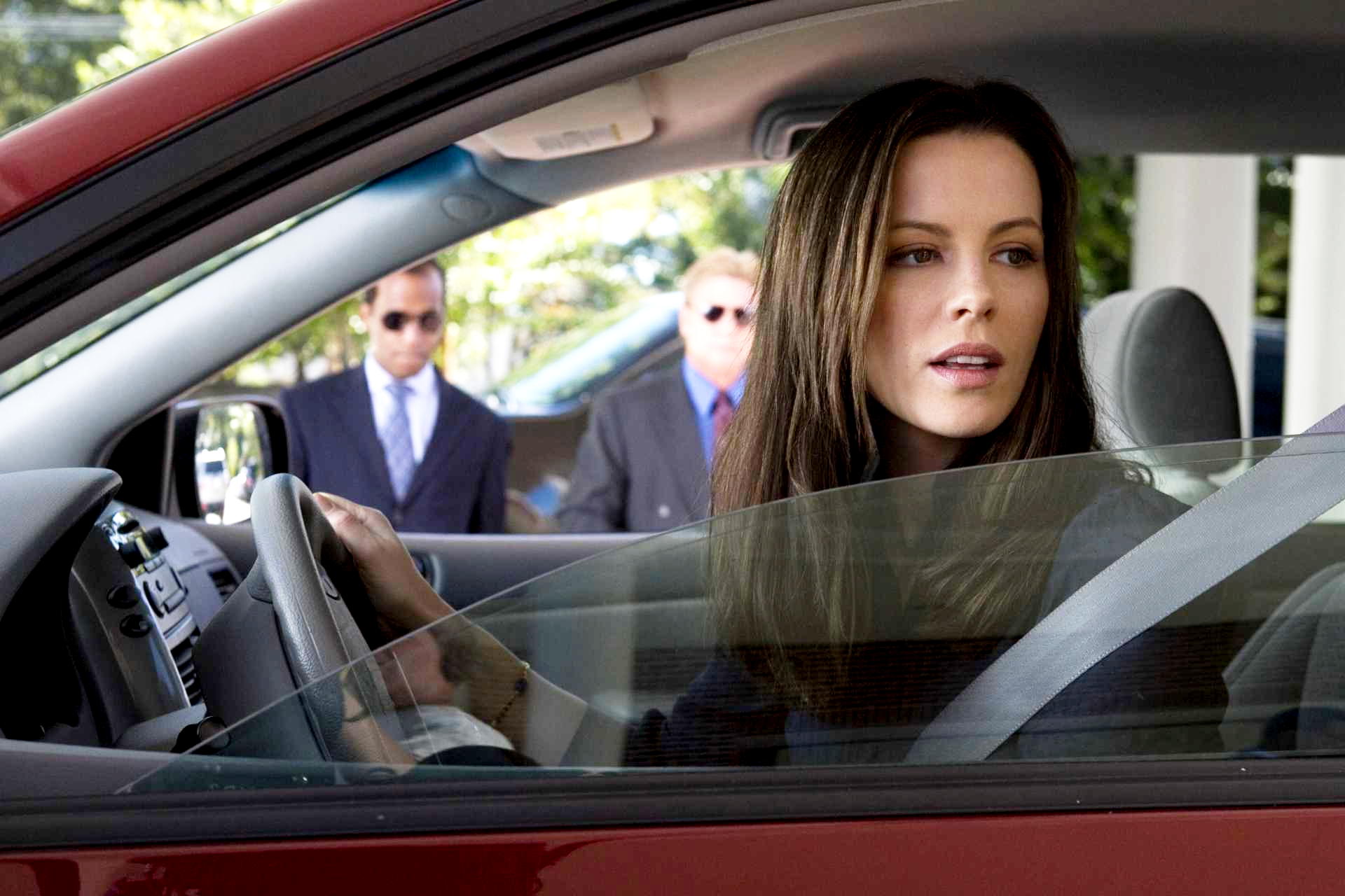 Kate Beckinsale stars as Rachel Armstrong in Yari Film Group's Nothing But the Truth (2009)