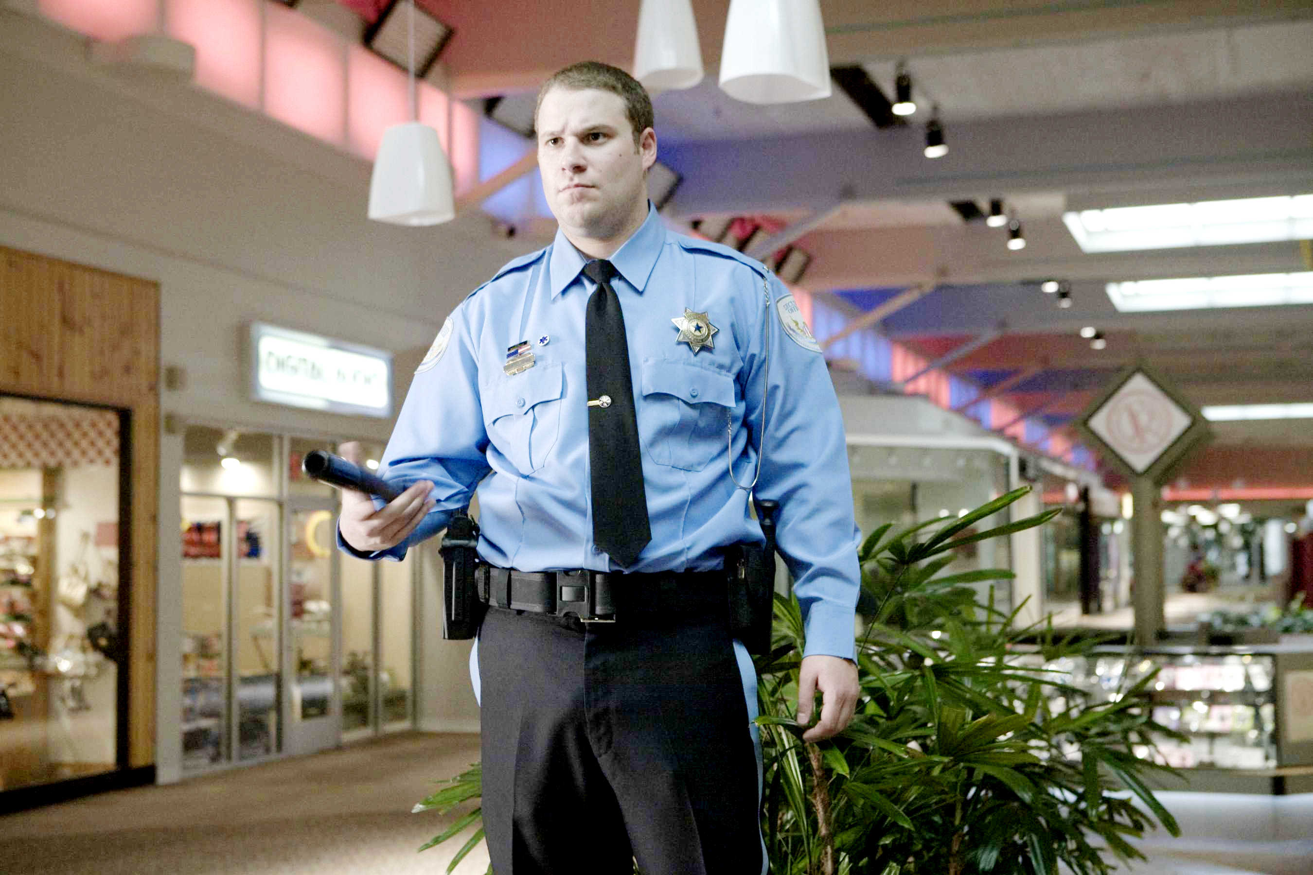Seth Rogen stars as Ronnie Barnhardt in Warner Bros. Pictures' Observe and Report (2009). Photo credit by Peter Sorel.