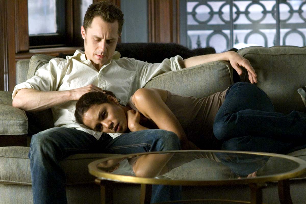 Giovanni Ribisi and Halle Berry in Columbia Pictures' Perfect Stranger (2007)
