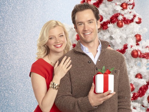 Amy Smart stars as Kate Stanton and Mark-Paul Gosselaar in ABC Family's 12 Dates of Christmas (2012)