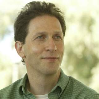 Tim Blake Nelson as Barney Macklehatton in First Look Pictures' The Amateurs (2007)