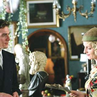Good Woman, A Picture 5