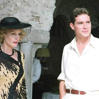 Good Woman, A Picture 13