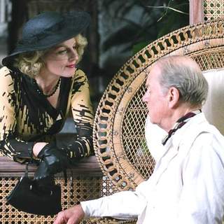 Good Woman, A Picture 14