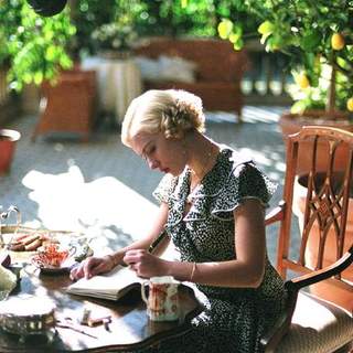 Good Woman, A Picture 18