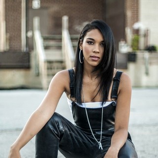 Alexandra Shipp stars as Aaliyah Haughton in Lifetime's Aaliyah: Princess of R&B (2014)