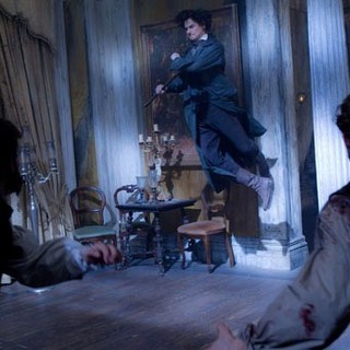 Abraham Lincoln: Vampire Hunter Picture 14
