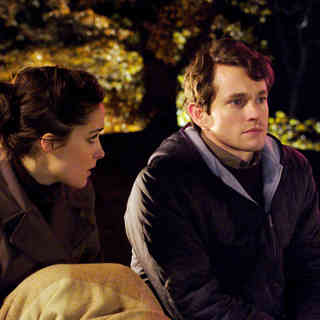 Rose Byrne stars as Beth and Hugh Dancy stars as Adam in Fox Searchlight Pictures' Adam (2009)