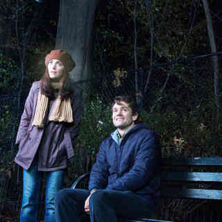 Rose Byrne stars as Beth and Hugh Dancy stars as Adam in Fox Searchlight Pictures' Adam (2009)
