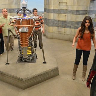 Wizards Return: Alex Vs. Alex, The Picture 12