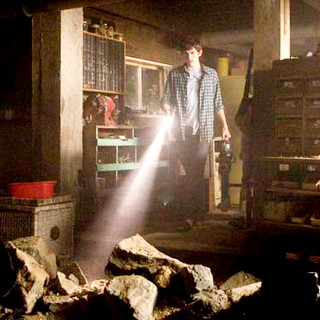Carter Jenkins stars as Tom Pearson in The 20th Century Fox's Aliens in the Attic (2009)