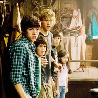 Aliens In The Attic Picture 27