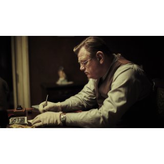 Alone In Berlin Picture 4