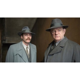Alone In Berlin Picture 7