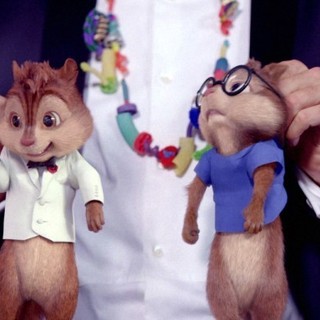 Alvin and the Chipmunks: Chip-Wrecked Picture 13