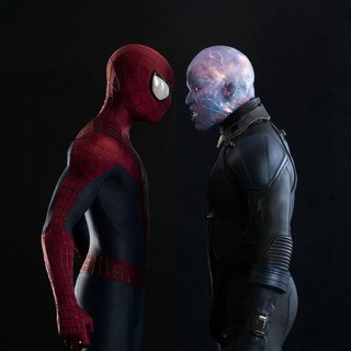 Spider-Man and Jamie Foxx stars as Max Dillon/Electro in Columbia Pictures' The Amazing Spider-Man 2 (2014). Photo credit by Kevin Lynch