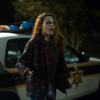 Kristen Stewart stars as Phoebe in Lionsgate Films' American Ultra (2015)