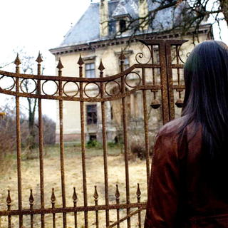 Jessica Lucas stars as Lisa in Picturehouse Entertainment's Amusement (2008)