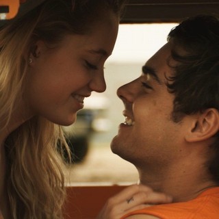 Maika Monroe stars as Cadence Farrow and Zac Efron stars as Dean Whipple in Sony Pictures Classics' At Any Price (2013)