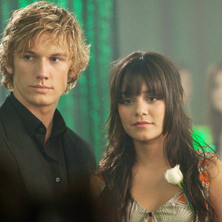 Alex Pettyfer stars as Kyle Kingson and Vanessa Hudgens stars as Linda Taylor in CBS Films' Beastly (2011)