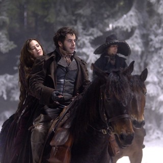 Beauty and the Beast Picture 22