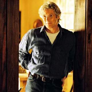 Richard Gere as Saul Naumann in Fox Searchlight Pictures' BEE SEASON (2005)