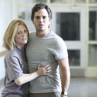 Mark Ruffalo and Julianne Moore in Miramax Films' Blindness (2008). Photo credit: Ken Woroner.