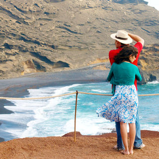 Lluis Homar stars as Mateo Blanco / Harry Caine and Penelope Cruz stars as Lena in Sony Pictures Classics' Broken Embraces (2009)