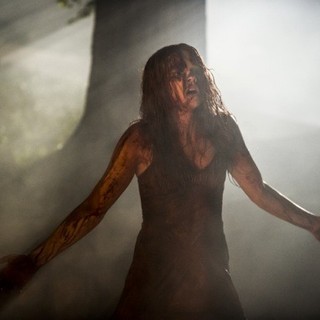 Carrie Picture 13