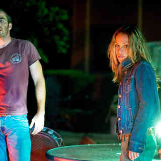 Chris Pine stars as Ryan and Piper Perabo stars as Bobby in Paramount Vantage's Carriers (2009)