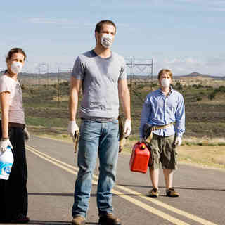 Piper Perabo, Chris Pine, Lou Taylor Pucci and Emily VanCamp in Paramount Vantage's Carriers (2009)