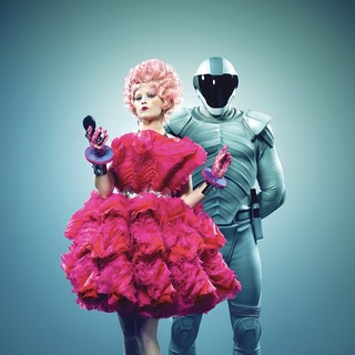 Elizabeth Banks stars as Effie Trinket in Lionsgate Films' The Hunger Games: Catching Fire (2013)