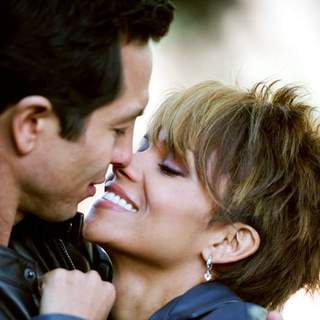 Benjamin Bratt and Halle Berry in Warner Bros.' Catwoman (2004)