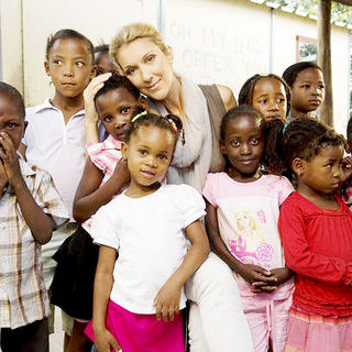 Celine: Through The Eyes Of The World Picture 3