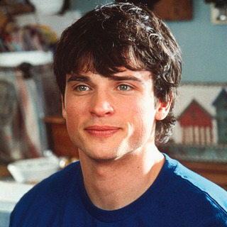 Tom Welling as Charlie Baker in The 20th Century Fox' Cheaper by the Dozen (2003)