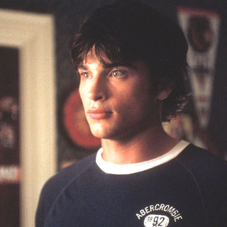 Tom Welling as Charlie Baker in The 20th Century Fox' Cheaper by the Dozen (2003)