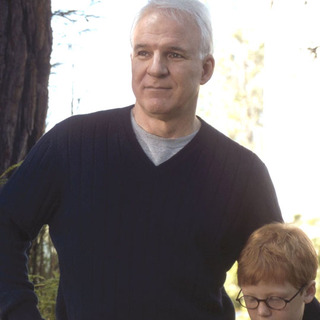 Steve Martin and Forrest Landis in The 20th Century Fox' Cheaper by the Dozen (2003)