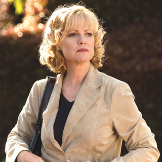 Bonnie Hunt as Kate Baker in The 20th Century Fox' Cheaper by the Dozen (2003)