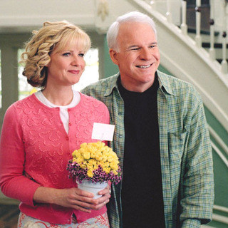 Bonnie Hunt and Steve Martin in The 20th Century Fox' Cheaper by the Dozen (2003)
