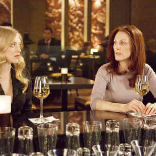 Amanda Seyfried stars as Chloe and Julianne Moore stars as Catherine in Sony Pictures Classics' Chloe (2010)